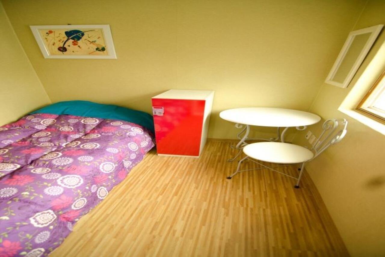 Kimchee Sinchon Guesthouse Seoul Exteriör bild