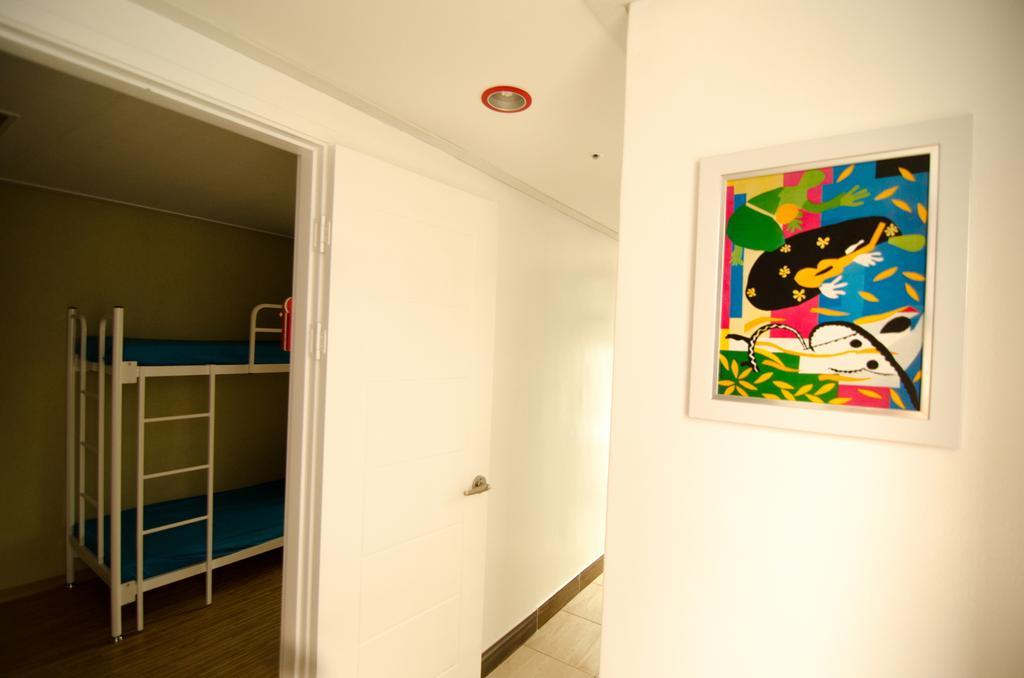 Kimchee Sinchon Guesthouse Seoul Exteriör bild